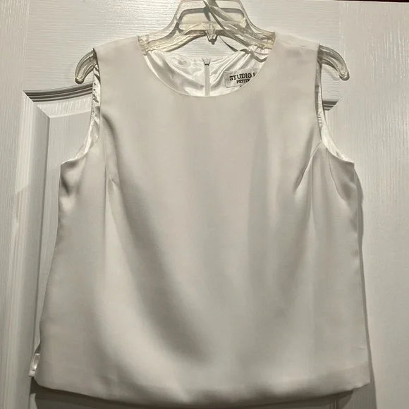 Woman’s jacket with blouse - Picture 3 of 5